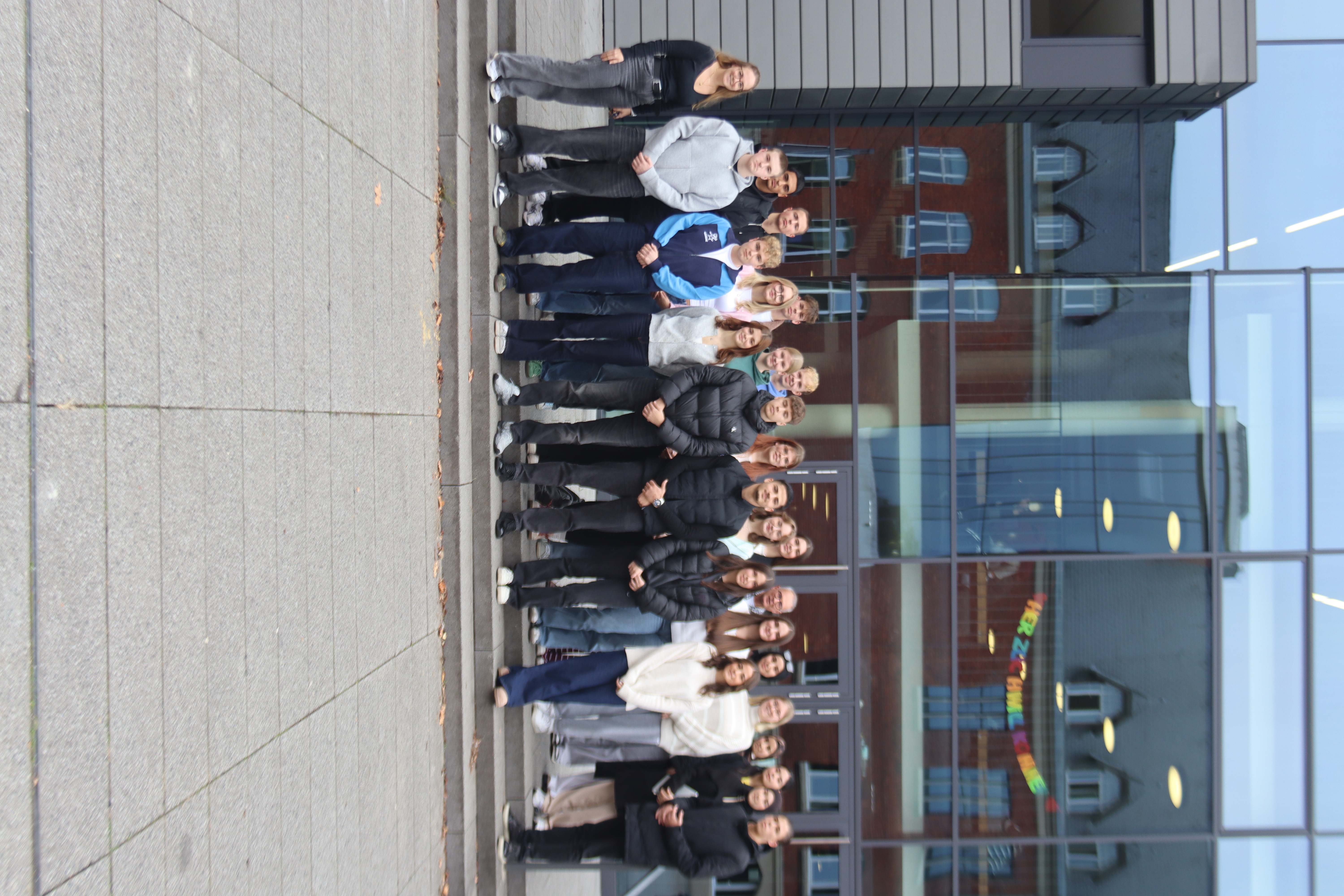 2025-10-27T23:00:00.000Z